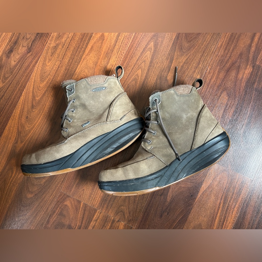Men’s MBT Boots
